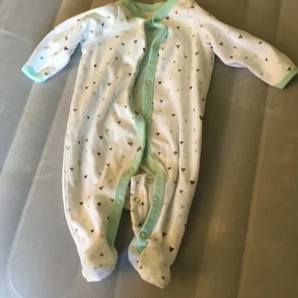 Carters 6 piece Baby boy Bundle size 0-3 mo - Picture 7 of 9